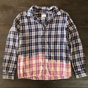 URBAN OUTFITTERS PLAID FLANNEL IN NAVY BLUE & PINK